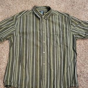 Kuhl Button Front Short Sleeved Shirt Size Large